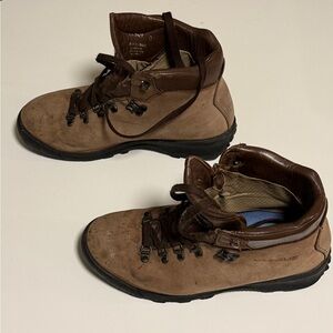 Vasque Women’s 10 M Sundowner Leather GORETEX Boots Italy New Soles